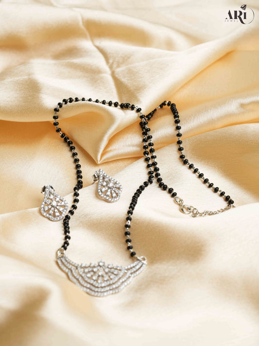 Floral Diamond Mangalsutra