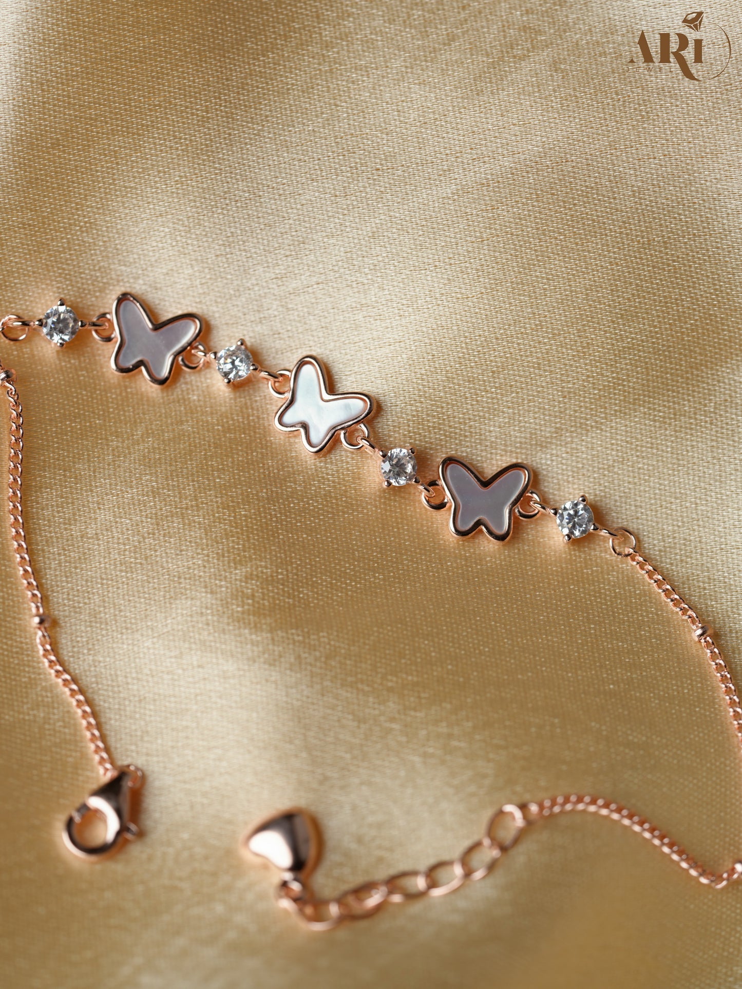Pearl Butterfly  Rose gold Bracelet (DI28)