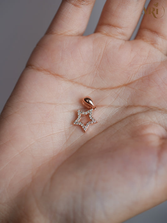Rose gold Star Pendant (Di5.4)