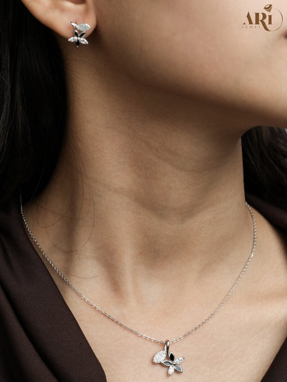 Diamond Leaf Chain Pendant (DI40.8)