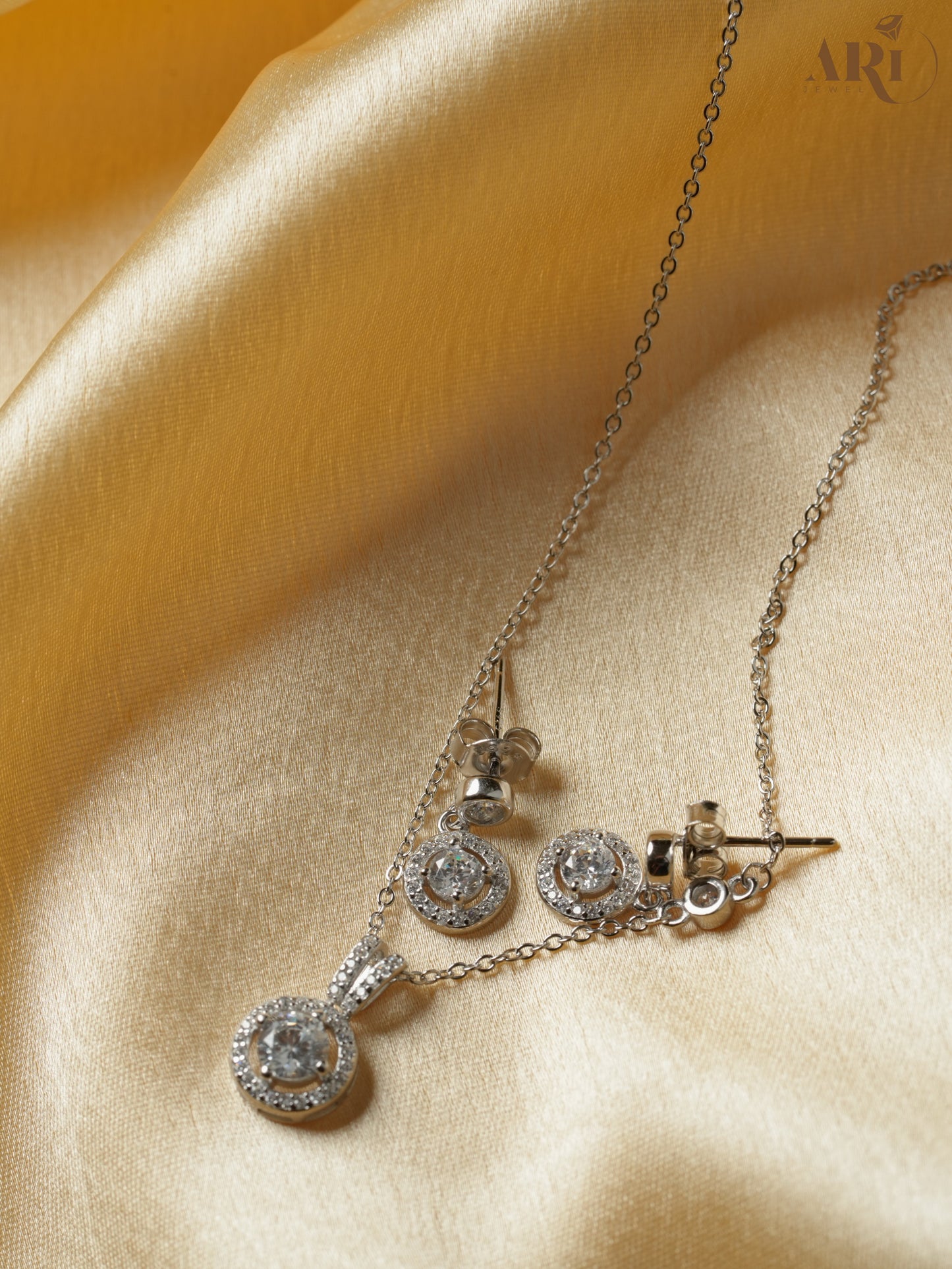 Femme Jam Chain Pendant (DI42.4)