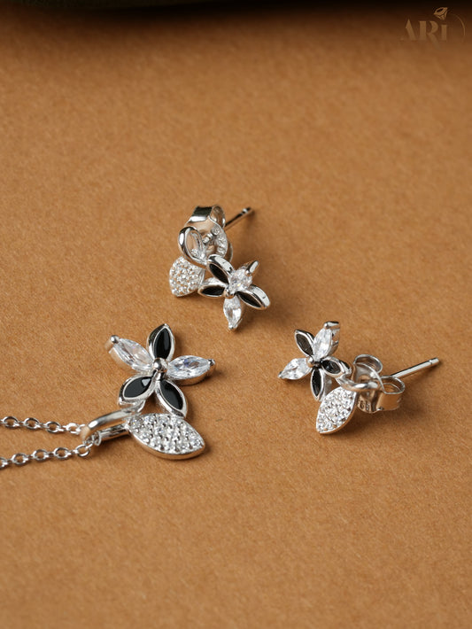 Diamond Leaf Chain Pendant (DI40.8)